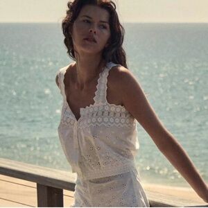 Doen Estelle White Eyelet Top in Salt
